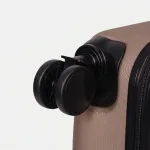 Voyo NV290 šampanieša krāsā rokas bagāžas koferis — ABS plastmasa, 39L, 2.8 kg (tuvplāns)